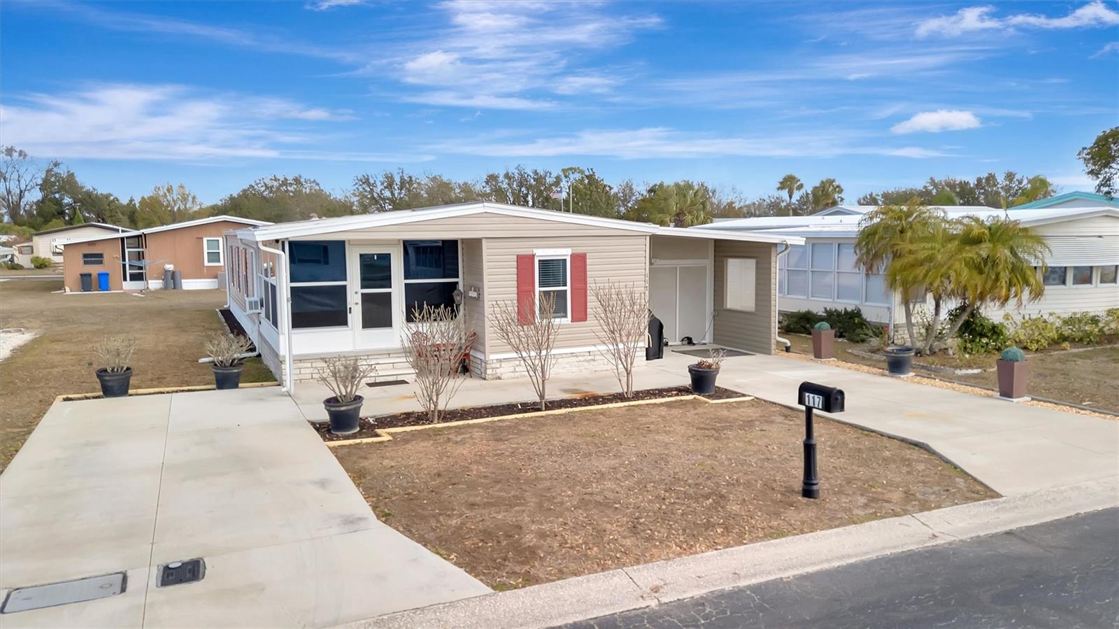 Image 3 of 70 For 117 Saint Thomas Circle