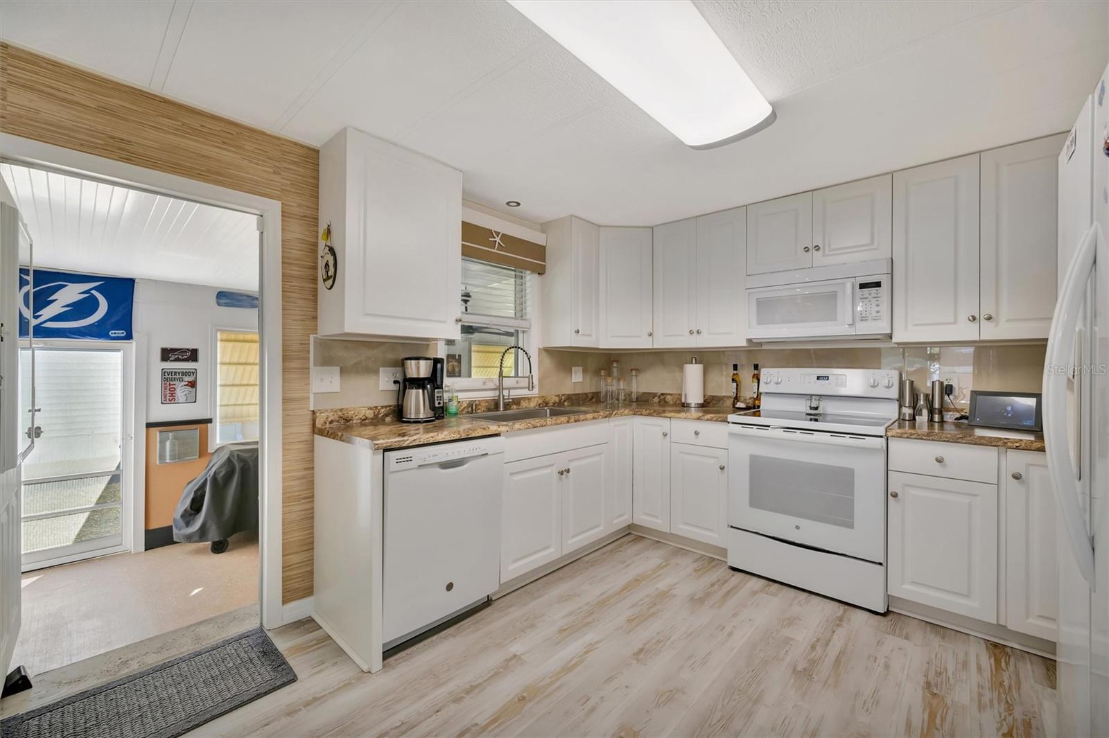 Image 39 of 70 For 117 Saint Thomas Circle