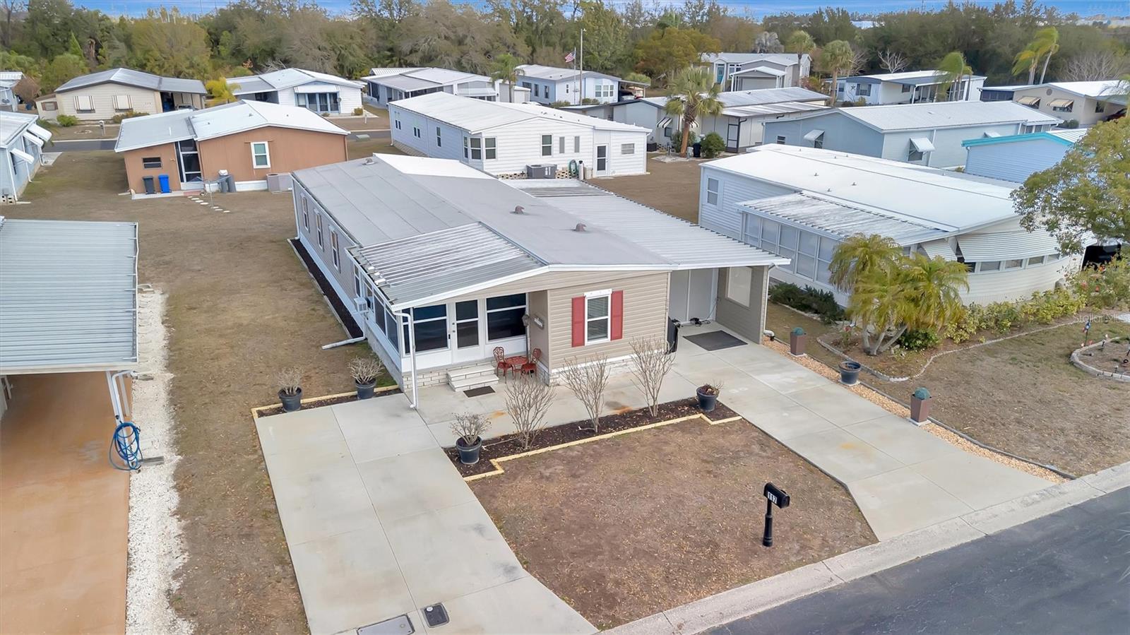 Image 4 of 70 For 117 Saint Thomas Circle