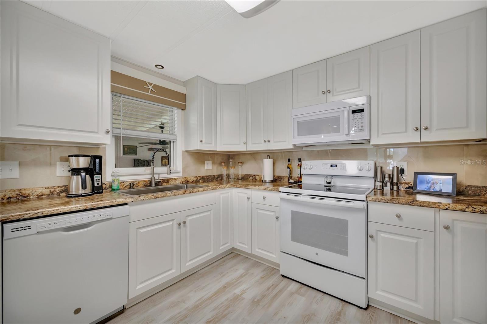 Image 41 of 70 For 117 Saint Thomas Circle