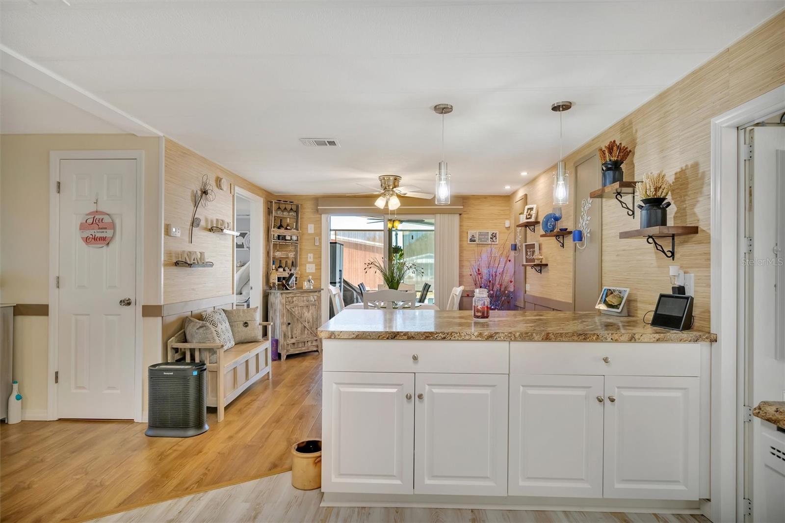 Image 42 of 70 For 117 Saint Thomas Circle