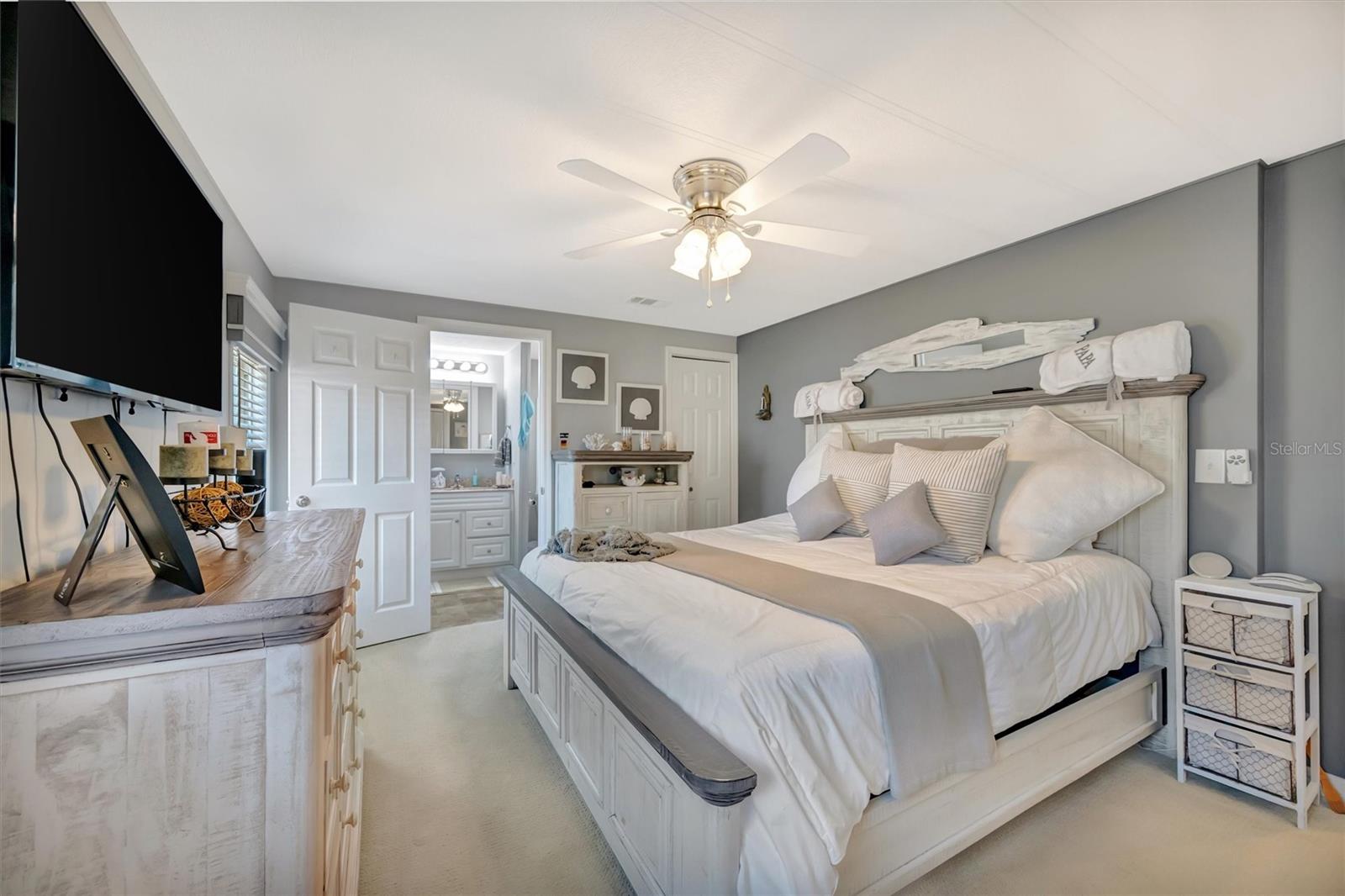 Image 62 of 70 For 117 Saint Thomas Circle