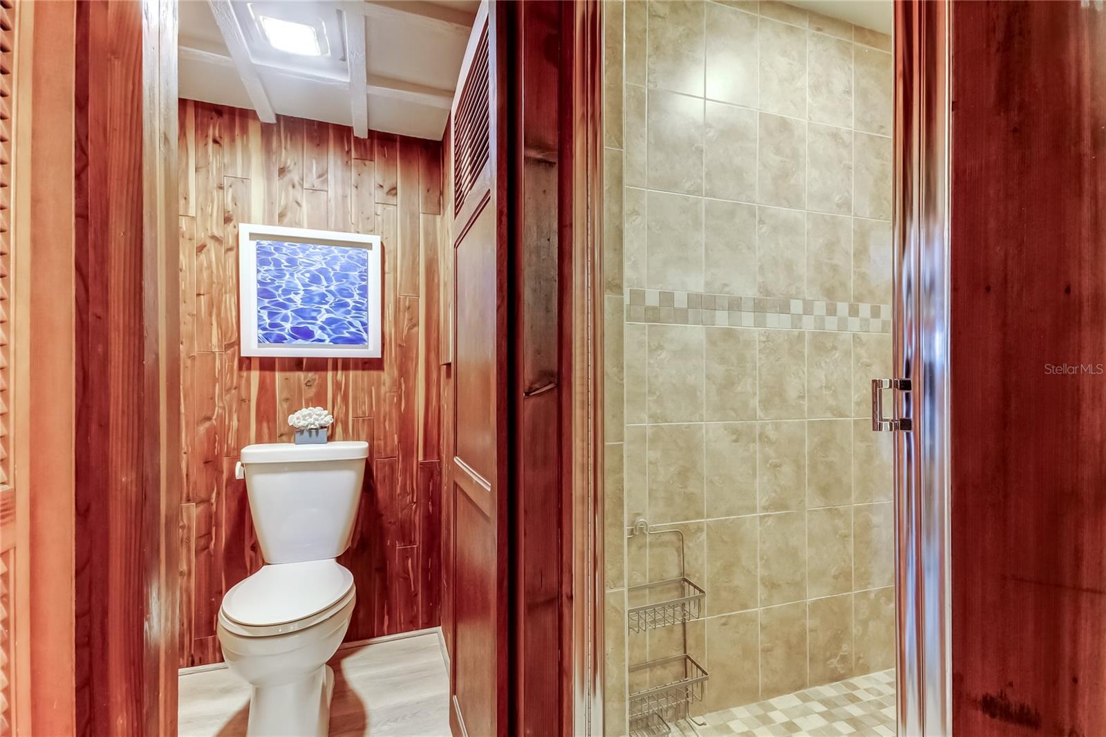 Image 21 of 40 For 19530 Gulf Boulevard 4b