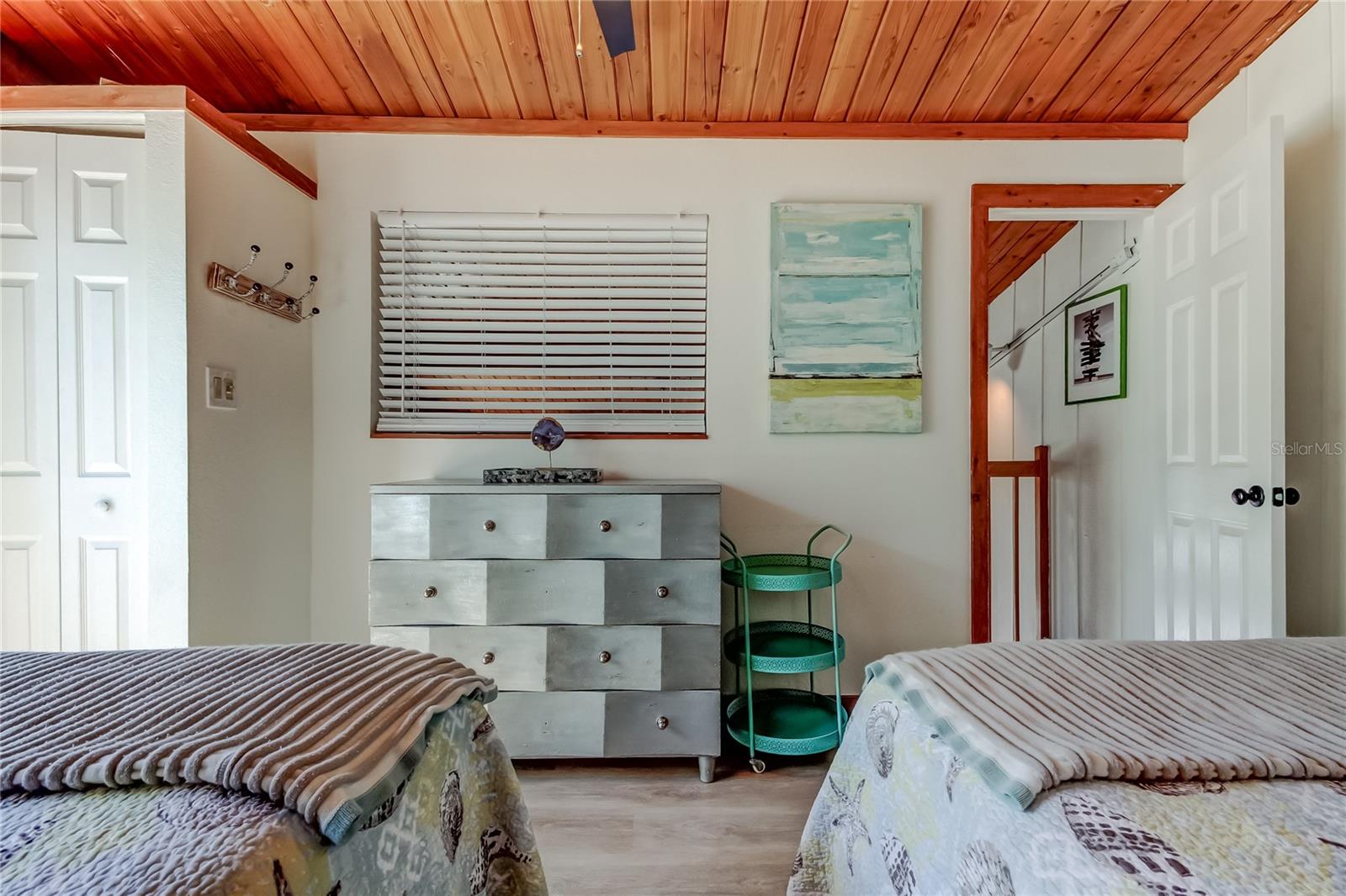 Image 25 of 40 For 19530 Gulf Boulevard 4b