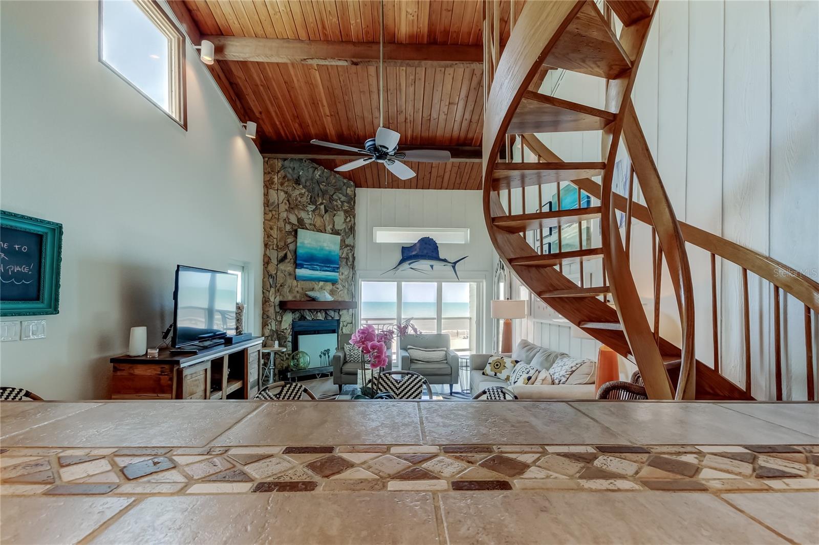 Image 30 of 40 For 19530 Gulf Boulevard 4b