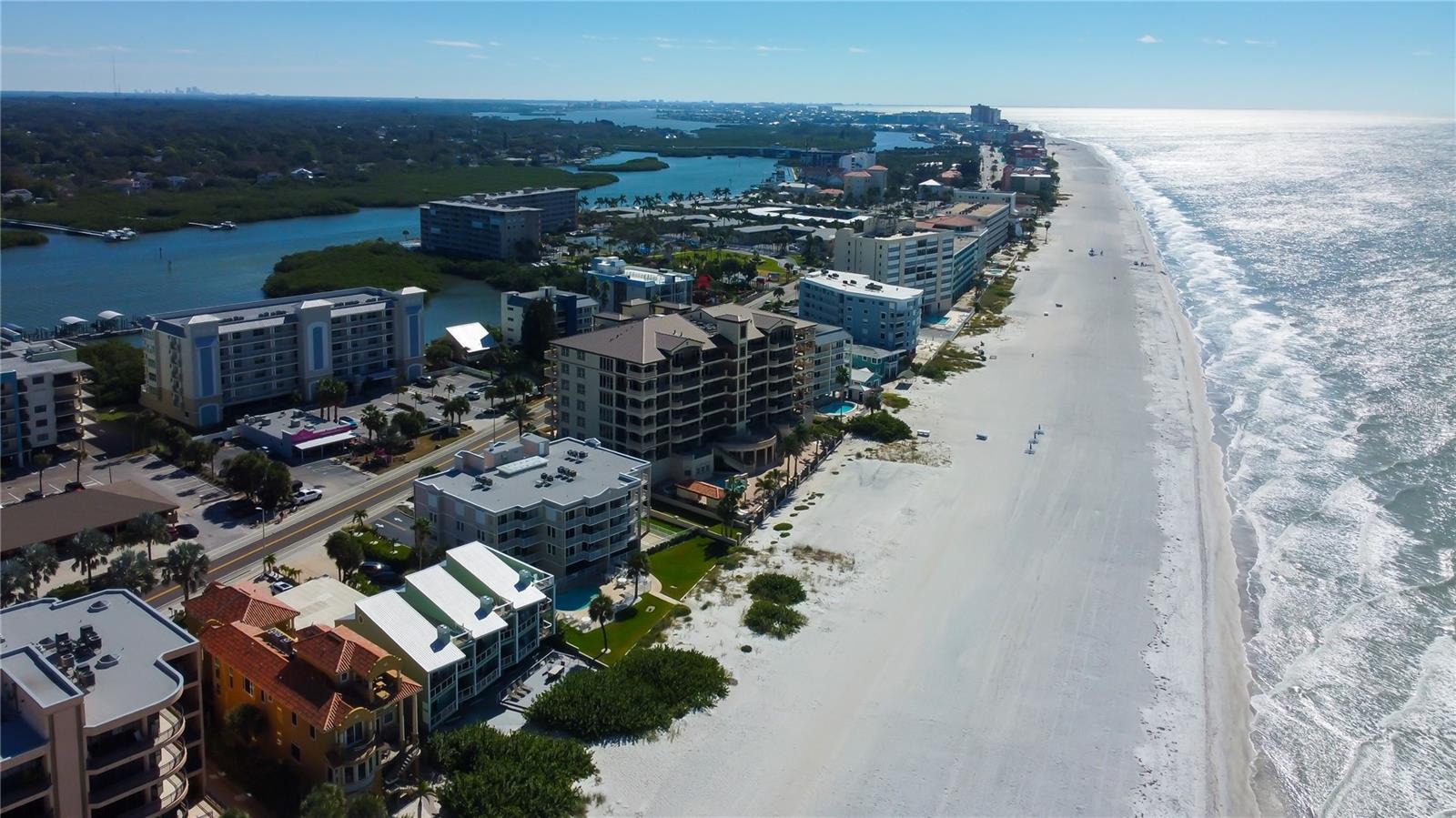 Image 6 of 40 For 19530 Gulf Boulevard 4b