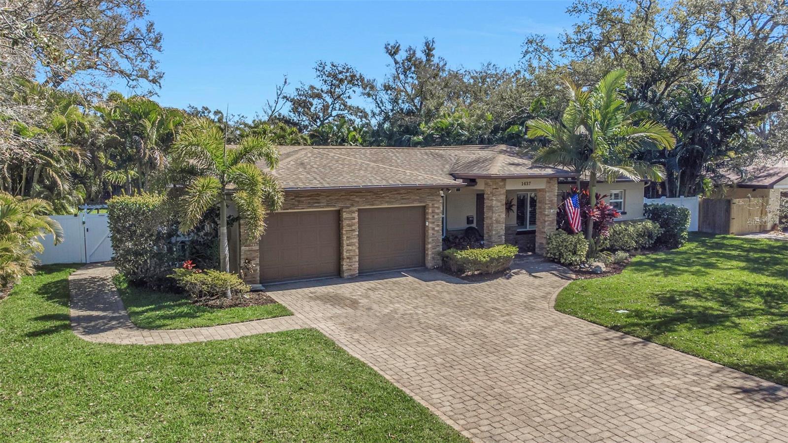 Details for 1437 Country Club Rd N Road N Country Cl, ST PETERSBURG, FL 33710