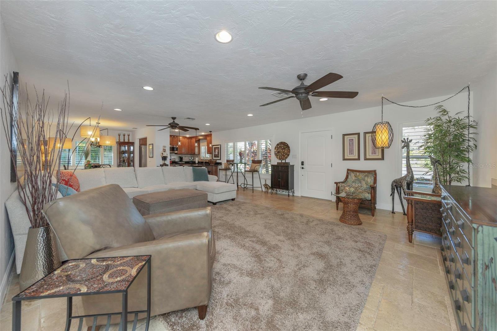 Listing photo id 25 for 1437 Country Club Rd N Road N Country Cl