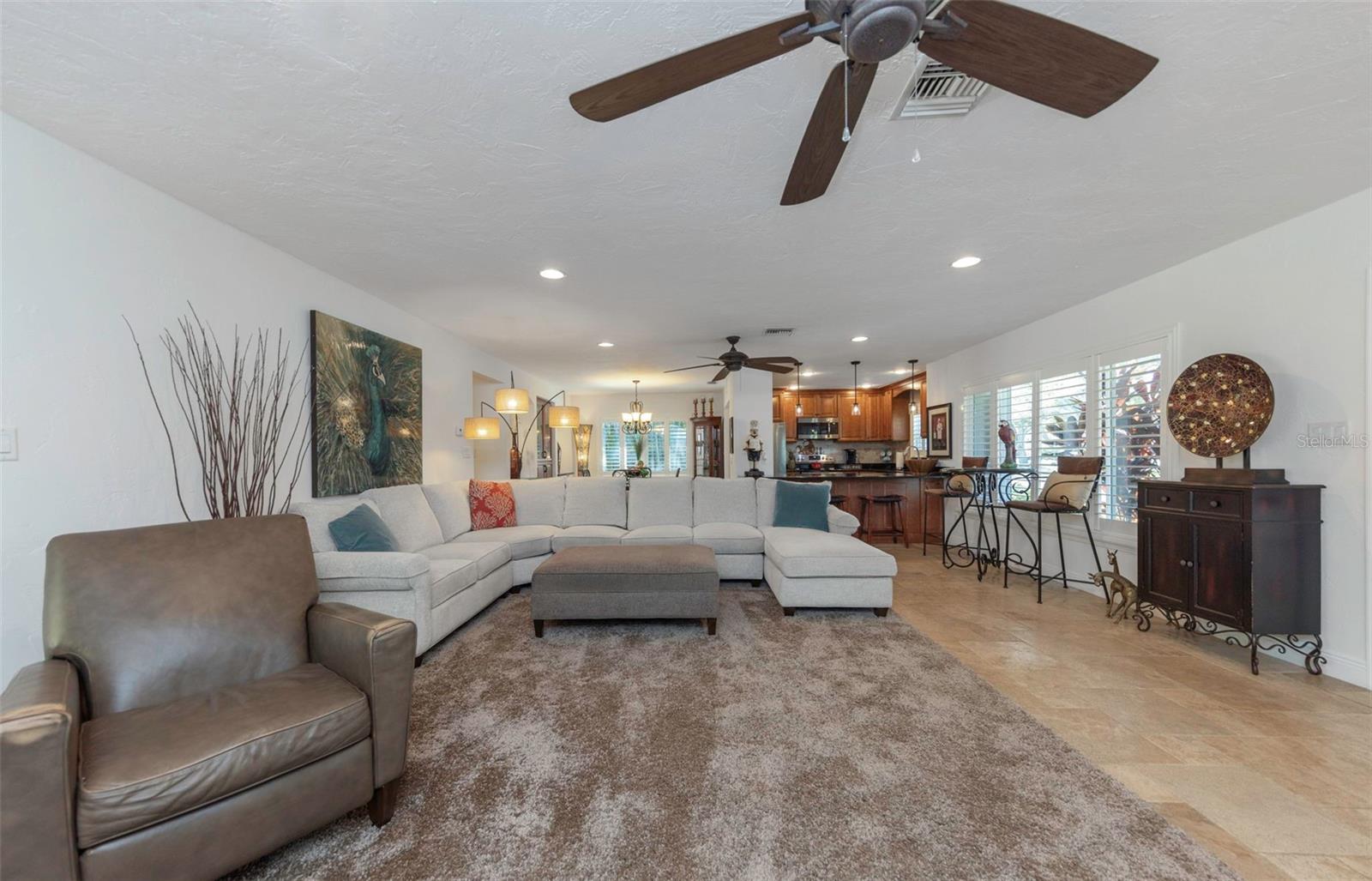 Listing photo id 26 for 1437 Country Club Rd N Road N Country Cl