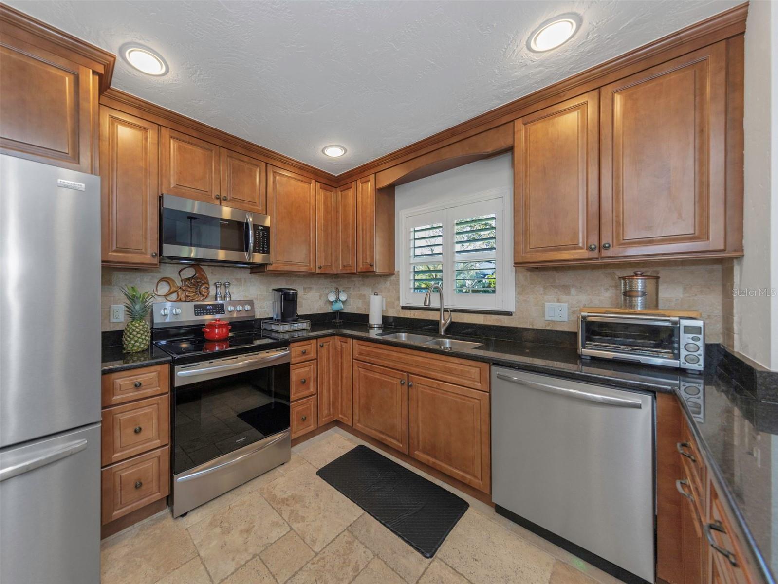 Listing photo id 33 for 1437 Country Club Rd N Road N Country Cl