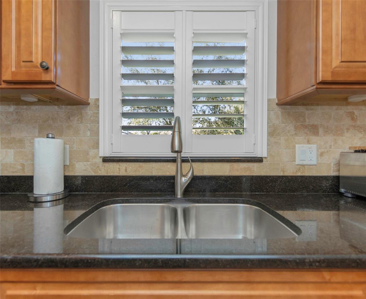 Listing photo id 35 for 1437 Country Club Rd N Road N Country Cl