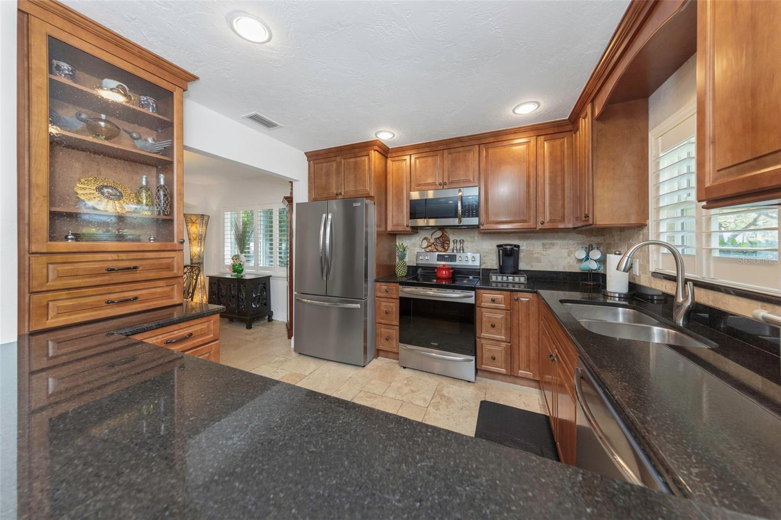 Listing photo id 38 for 1437 Country Club Rd N Road N Country Cl