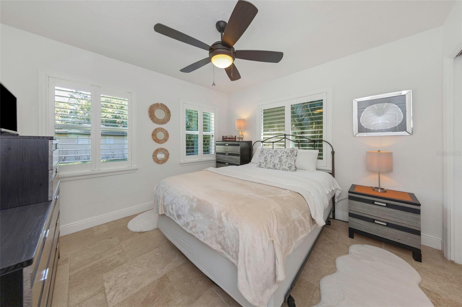 Listing photo id 40 for 1437 Country Club Rd N Road N Country Cl