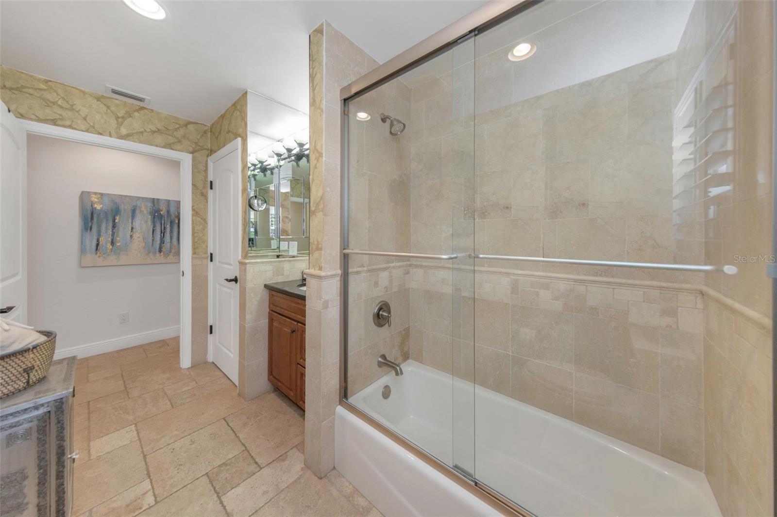 Listing photo id 44 for 1437 Country Club Rd N Road N Country Cl