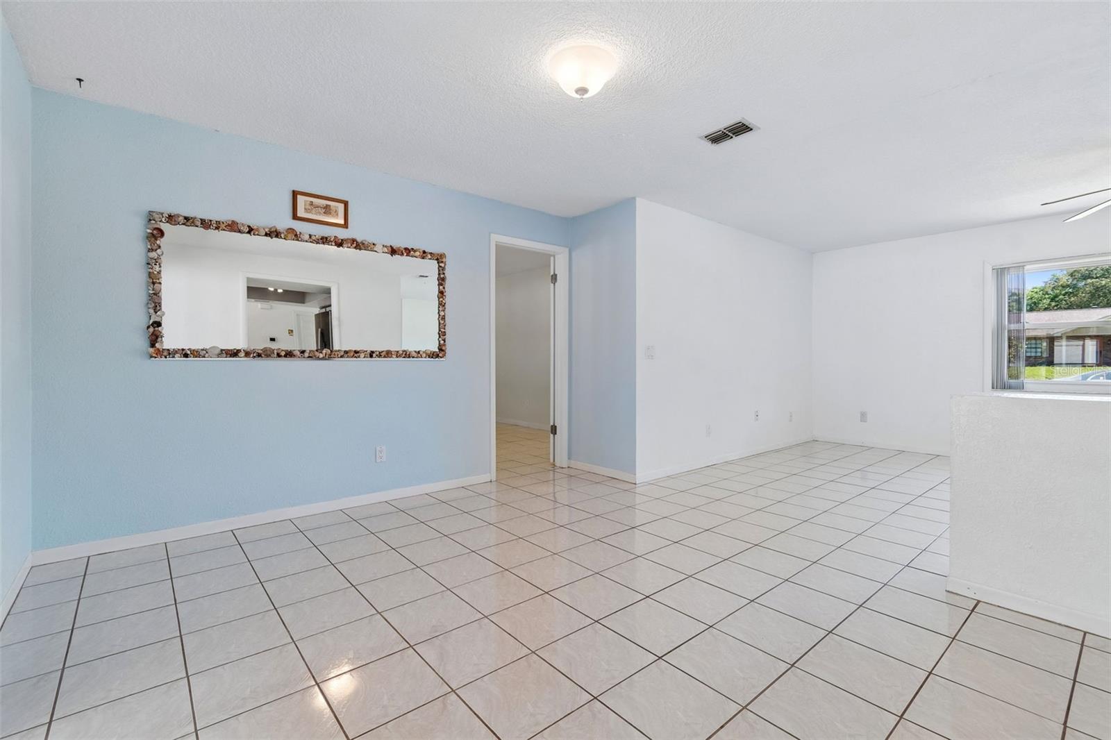 Listing photo id 16 for 2505 Linden Tree Street