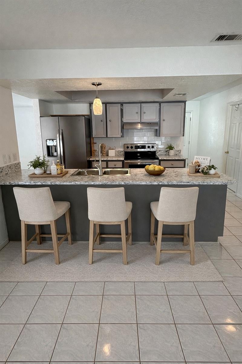 Listing photo id 18 for 2505 Linden Tree Street