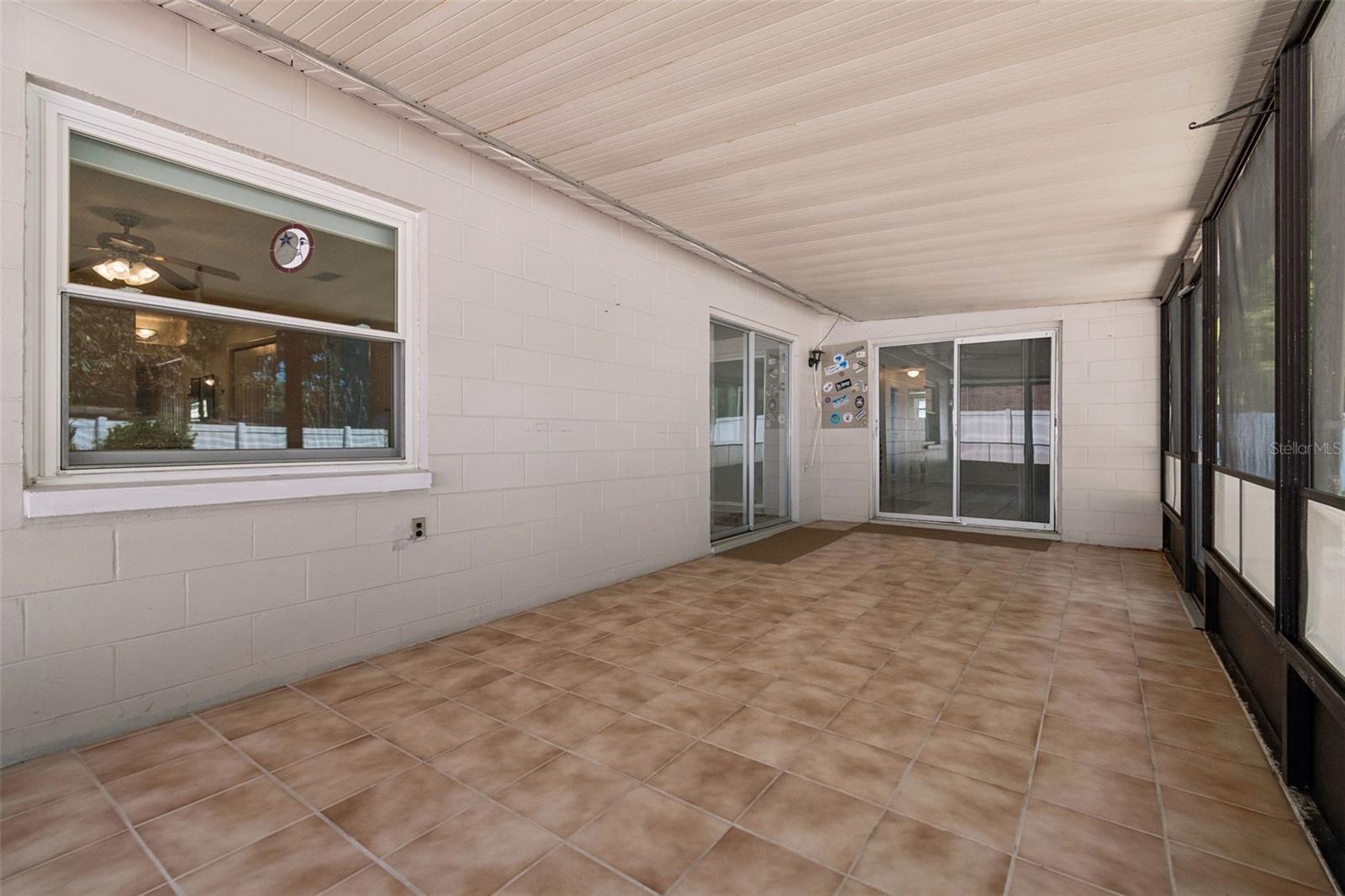 Listing photo id 37 for 2505 Linden Tree Street