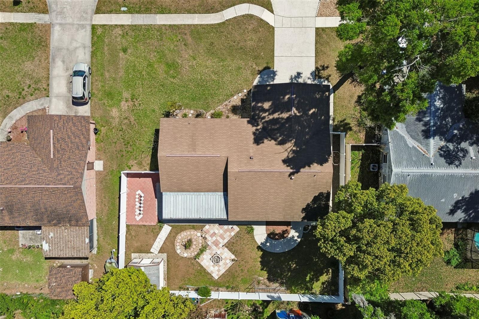 Listing photo id 50 for 2505 Linden Tree Street