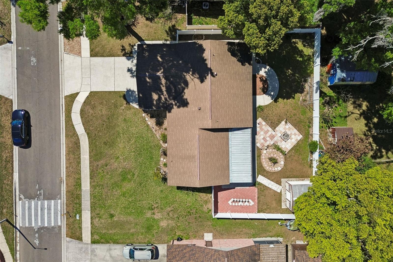 Listing photo id 51 for 2505 Linden Tree Street