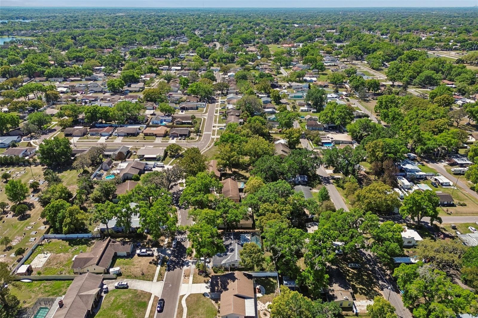 Listing photo id 58 for 2505 Linden Tree Street