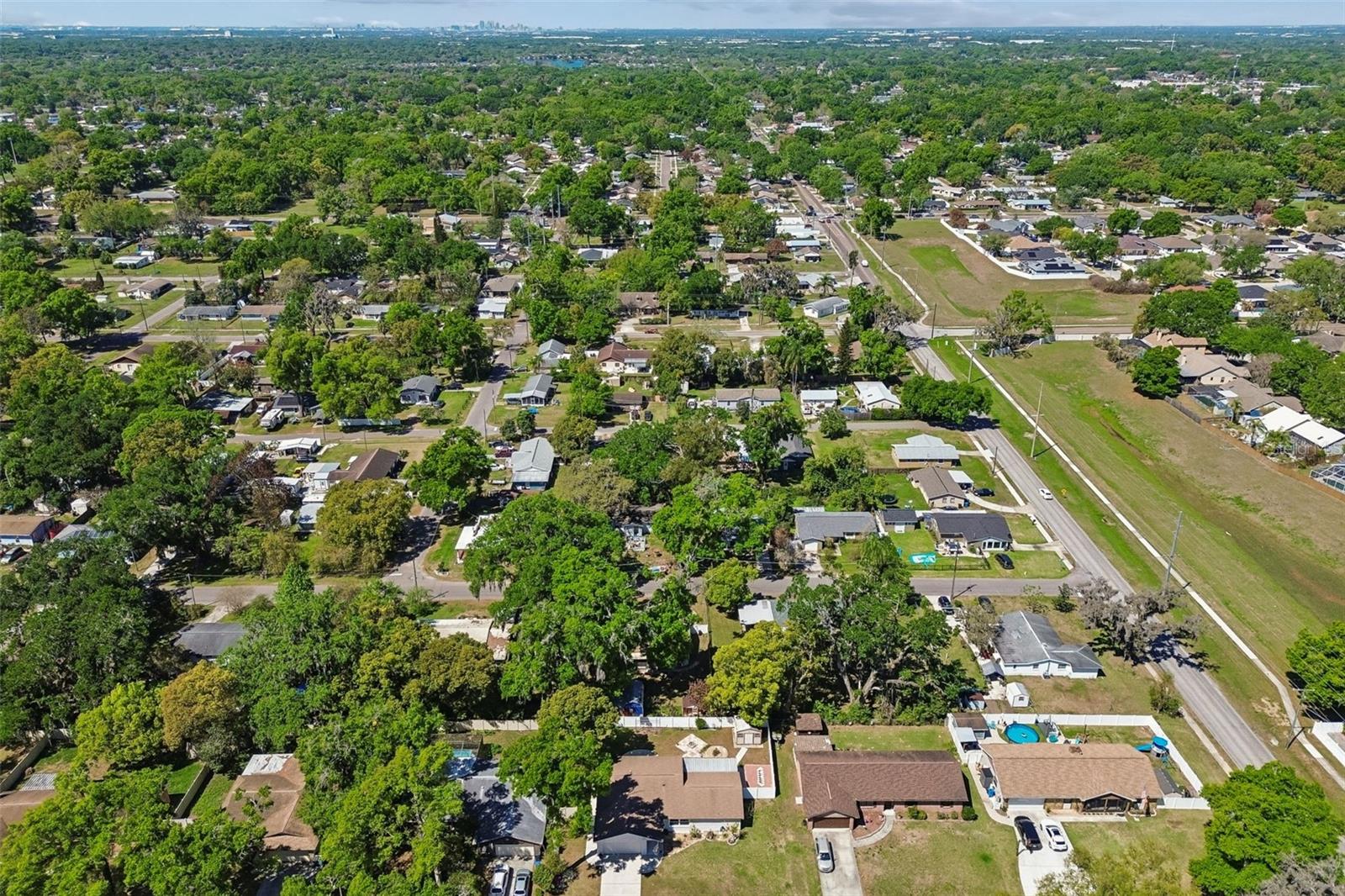 Listing photo id 60 for 2505 Linden Tree Street