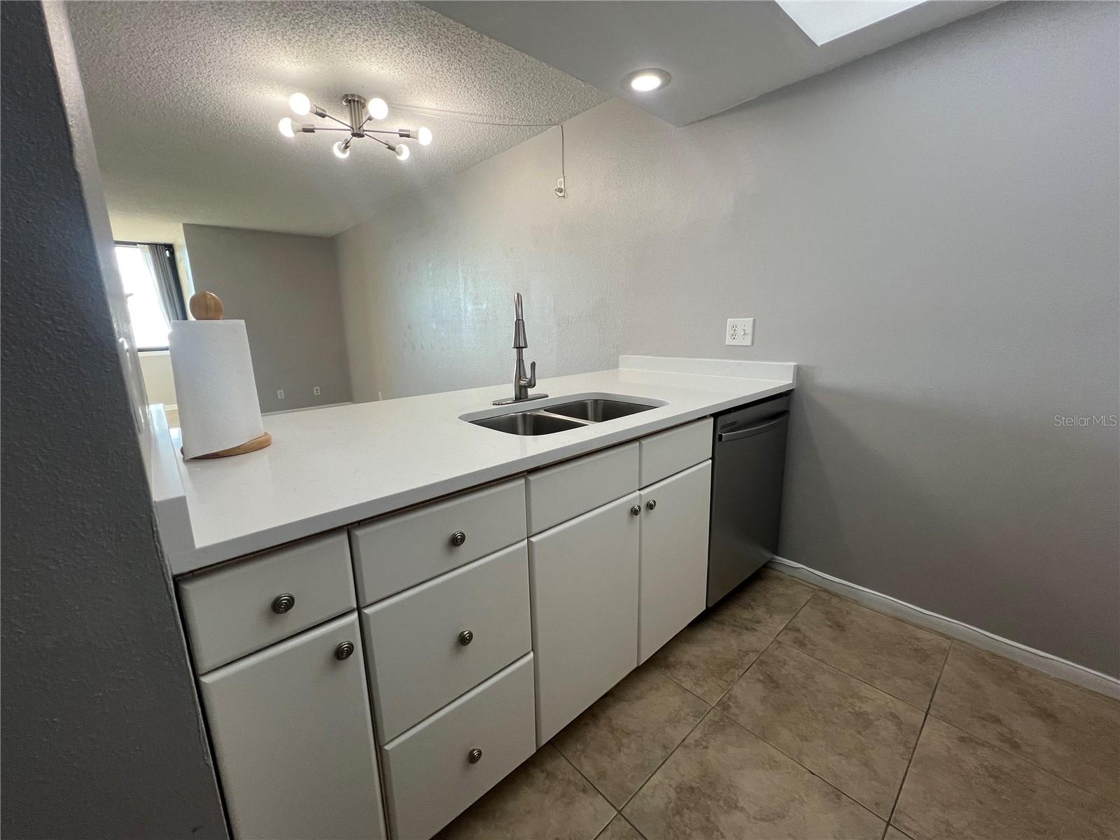 Image 6 of 34 For 2620 Cove Cay Drive 1003