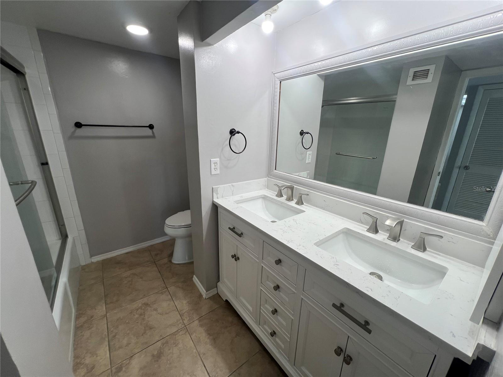 Image 8 of 34 For 2620 Cove Cay Drive 1003