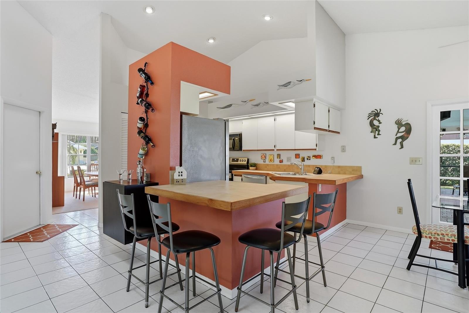 Image 16 of 67 For 846 Centerwood Drive