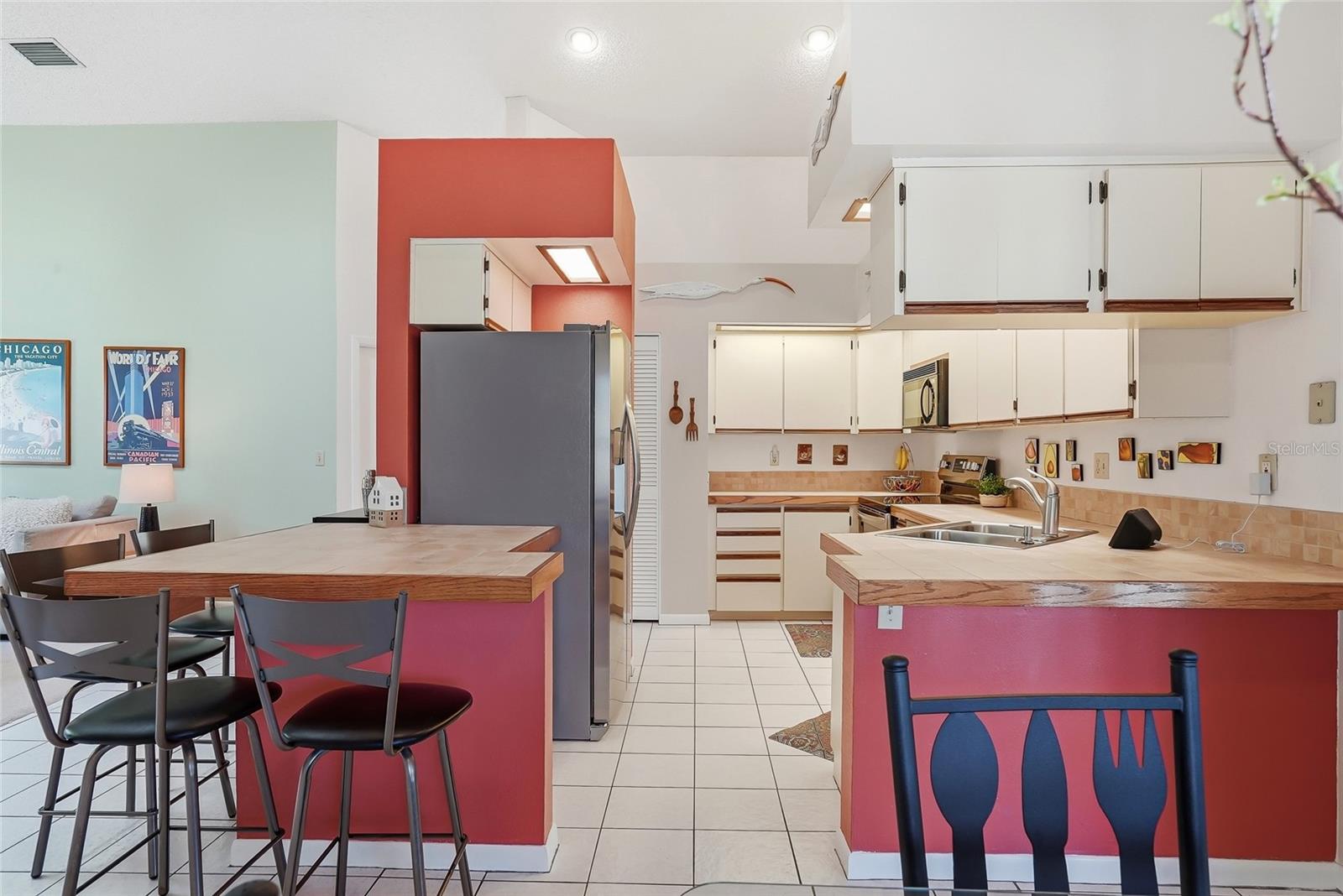 Image 17 of 67 For 846 Centerwood Drive