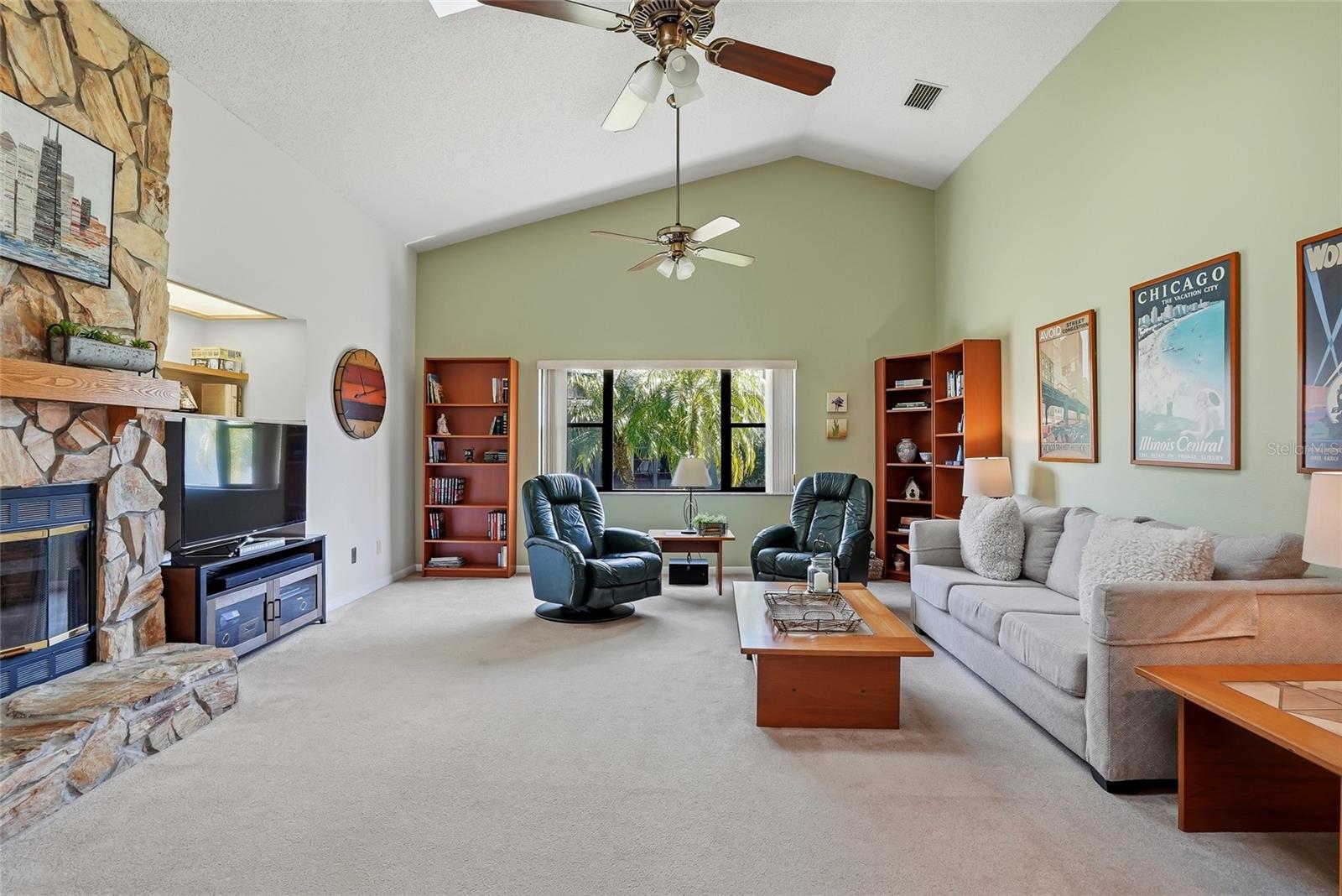 Image 26 of 67 For 846 Centerwood Drive