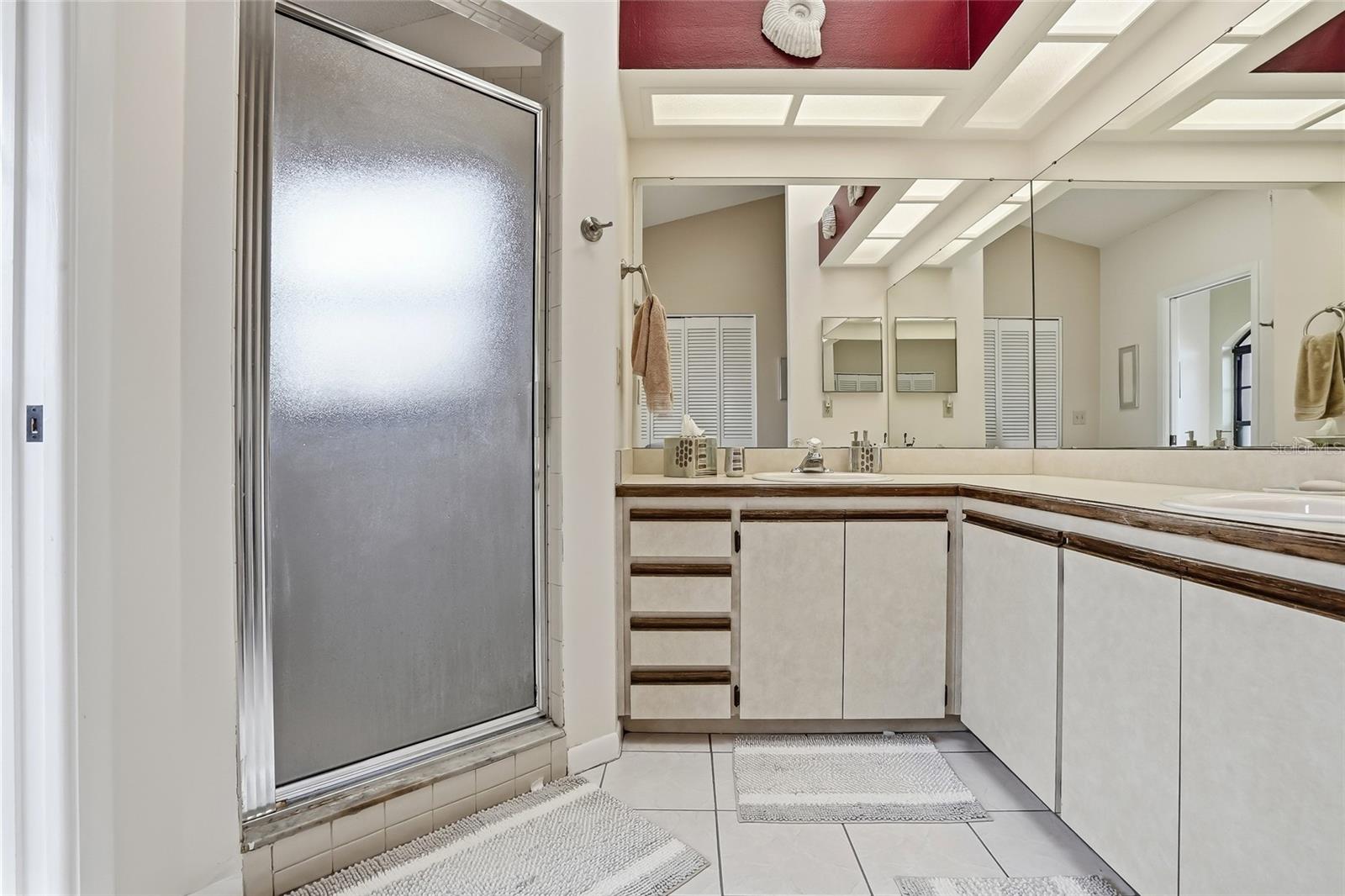 Image 32 of 67 For 846 Centerwood Drive