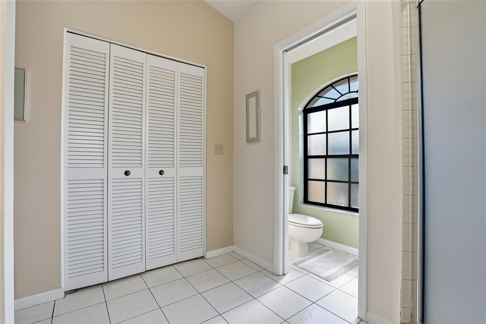 Image 35 of 67 For 846 Centerwood Drive