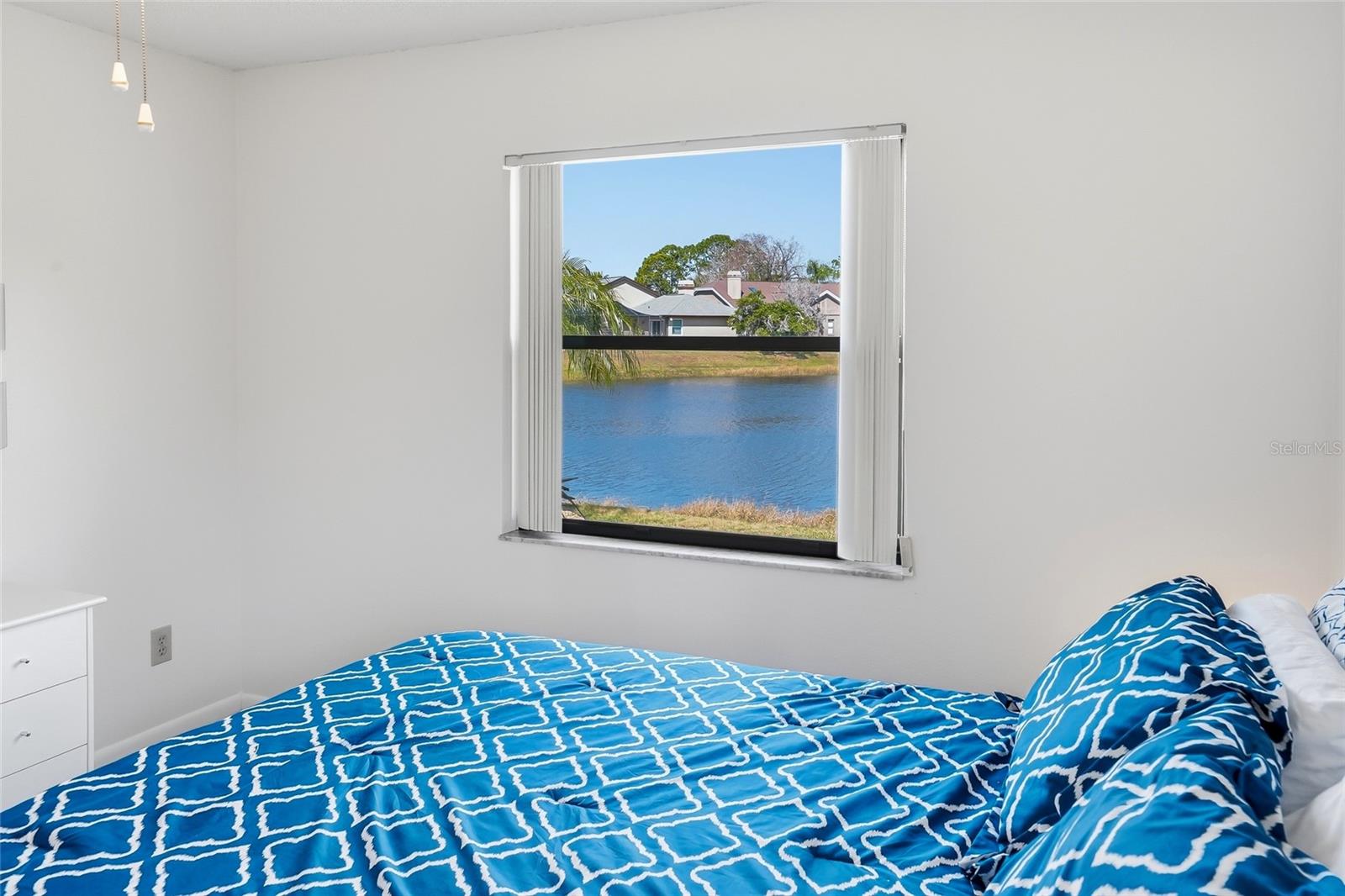 Image 39 of 67 For 846 Centerwood Drive