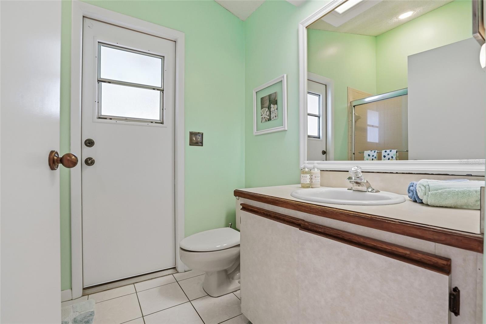 Image 42 of 67 For 846 Centerwood Drive