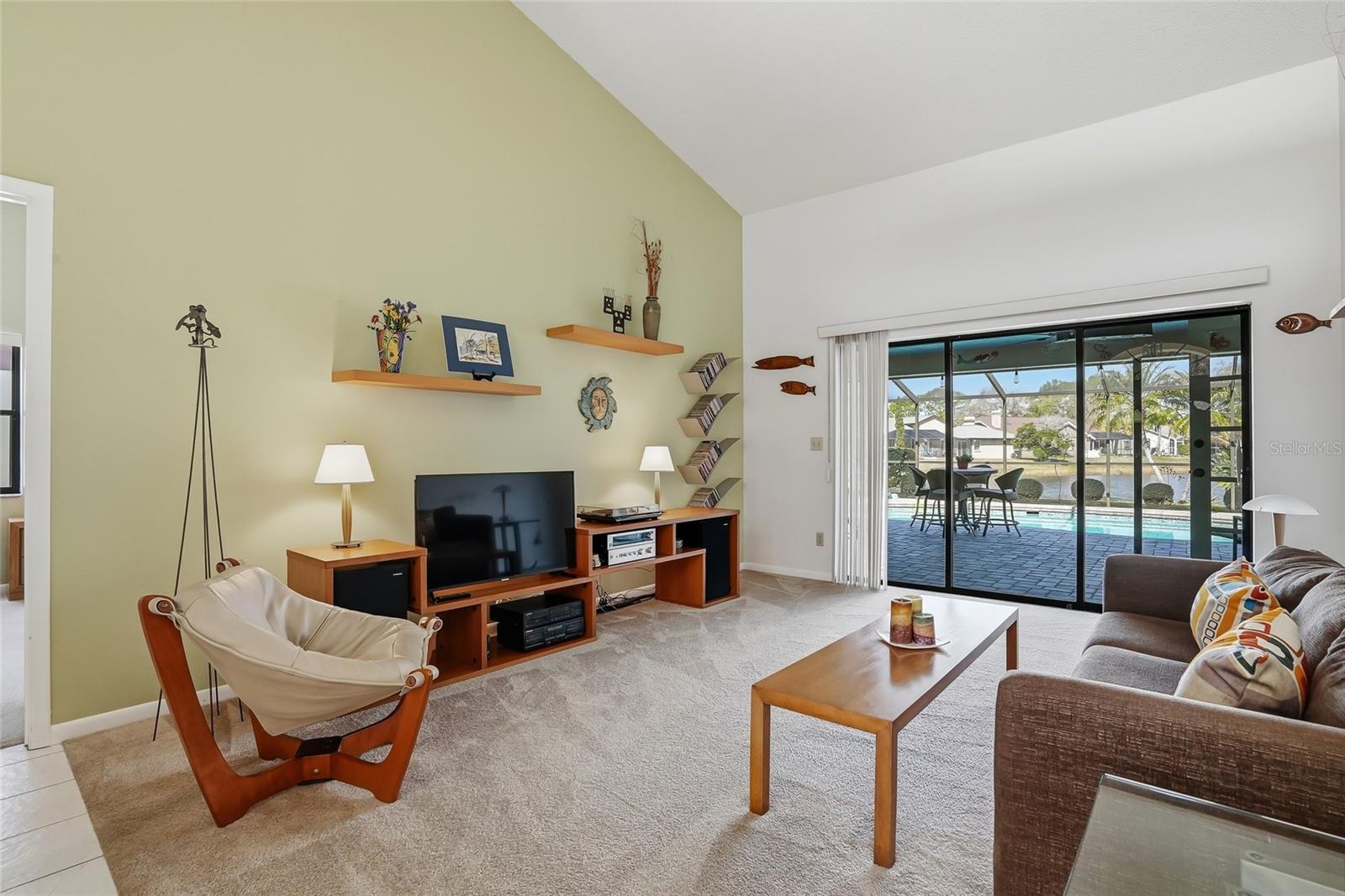 Image 8 of 67 For 846 Centerwood Drive