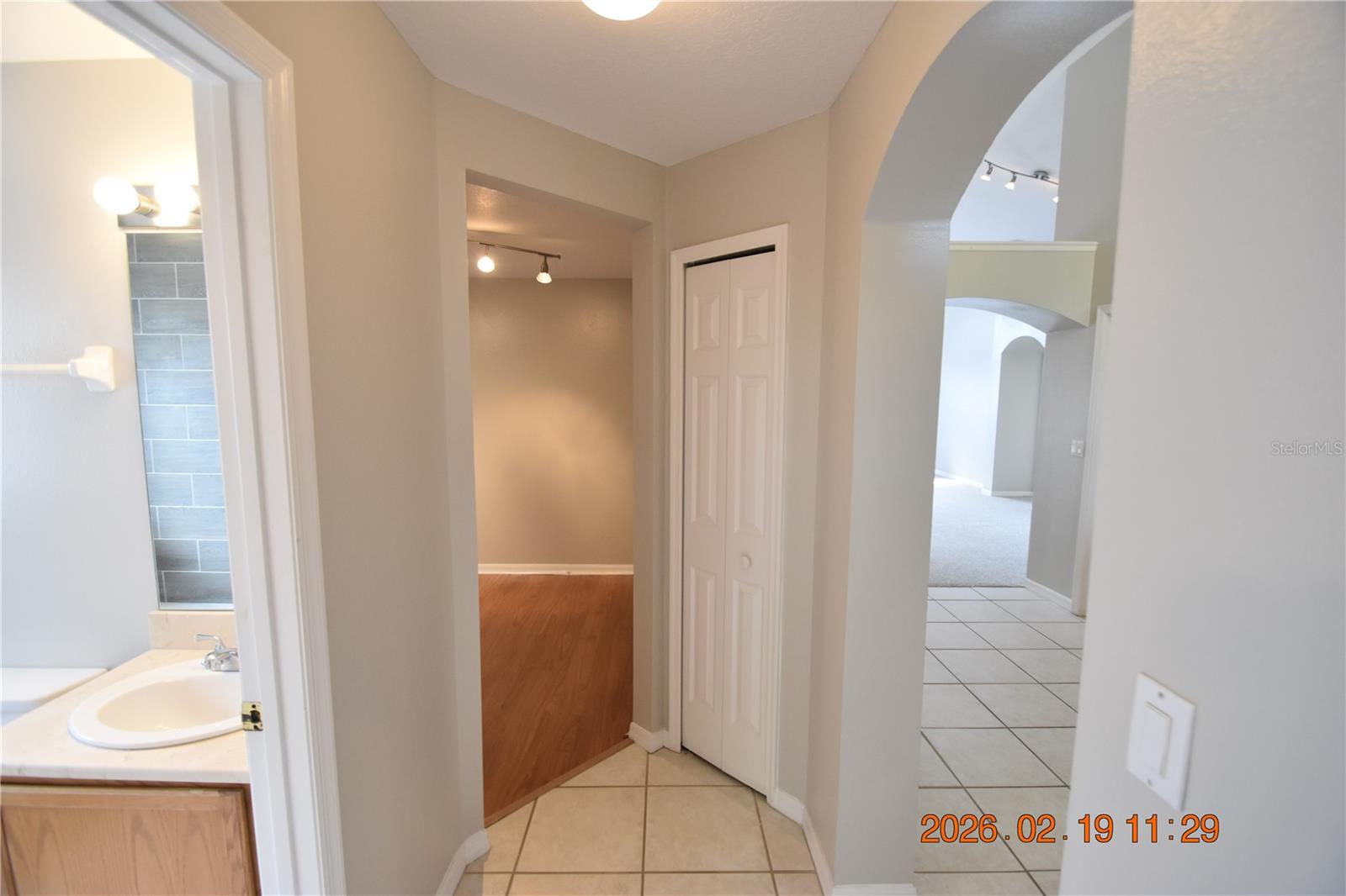 Image 39 of 50 For 2521 Clareside Drive