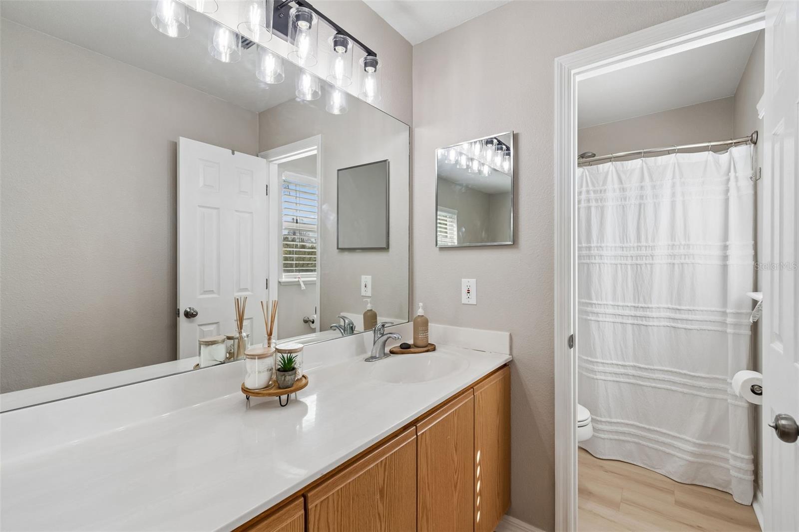 Image 11 of 74 For 31537 Earn Drive