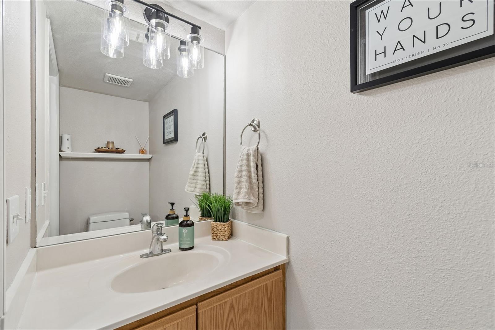 Image 27 of 74 For 31537 Earn Drive