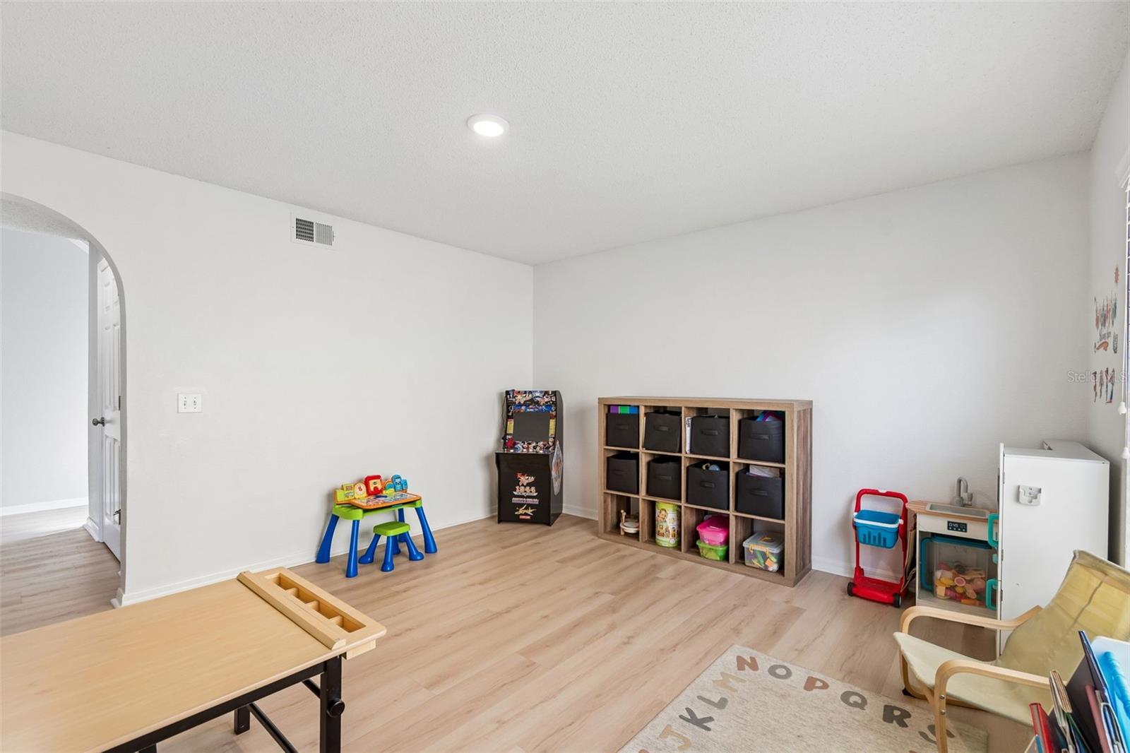 Image 29 of 74 For 31537 Earn Drive