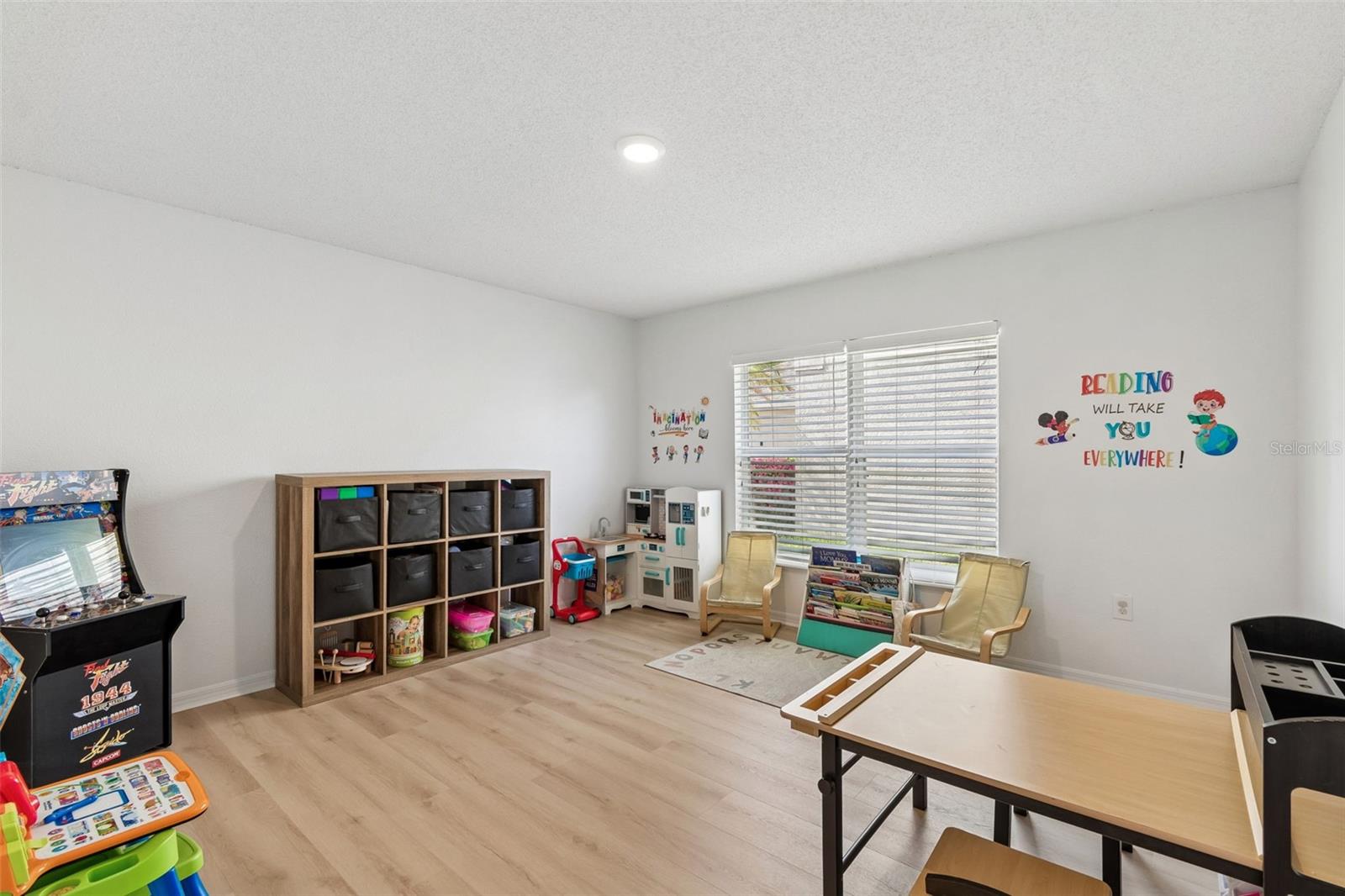 Image 30 of 74 For 31537 Earn Drive