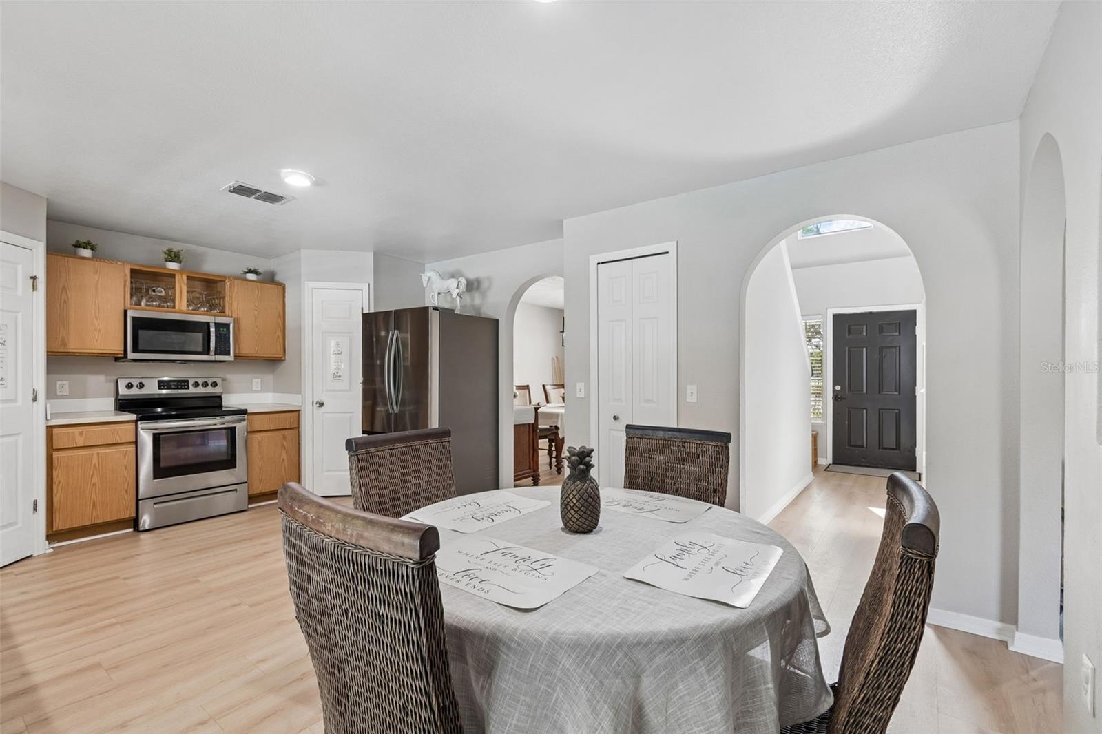 Image 34 of 74 For 31537 Earn Drive