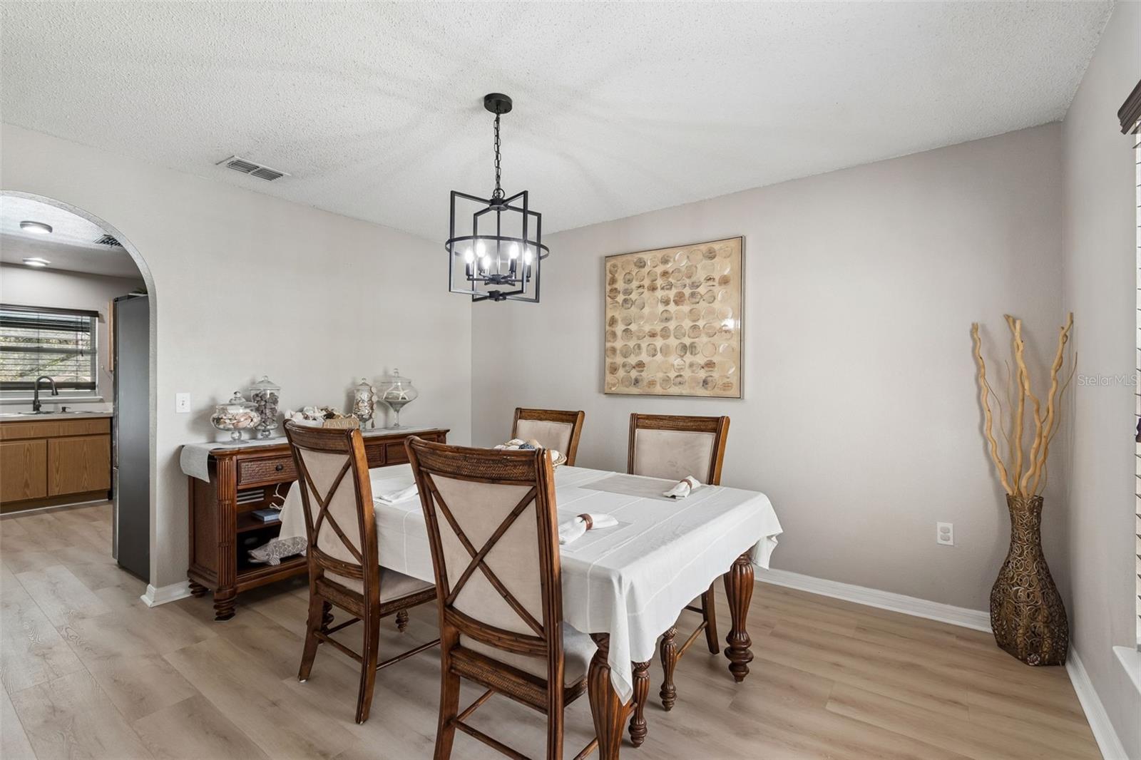 Image 5 of 74 For 31537 Earn Drive