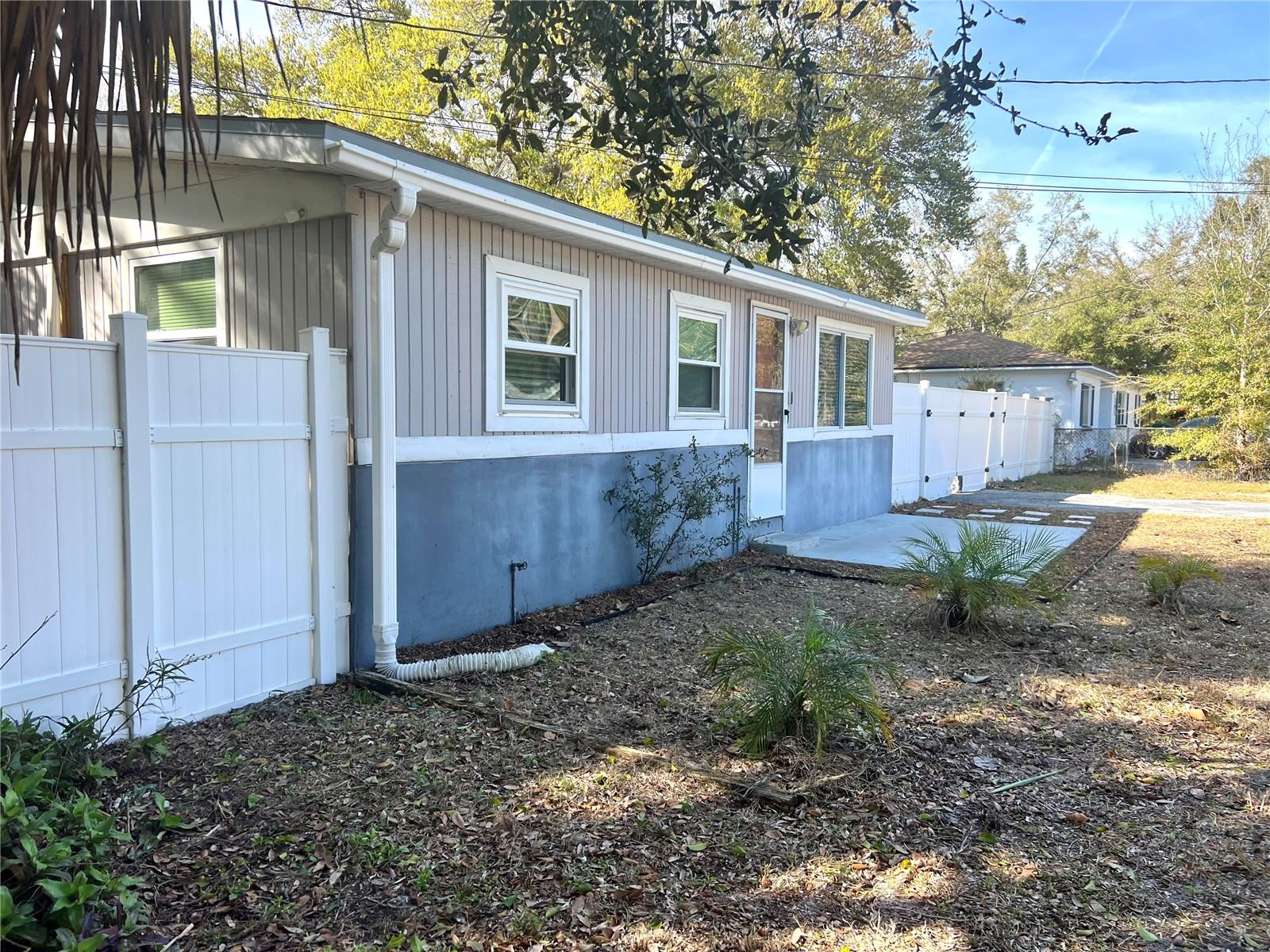 Image 3 of 31 For 14716 63rd Way N