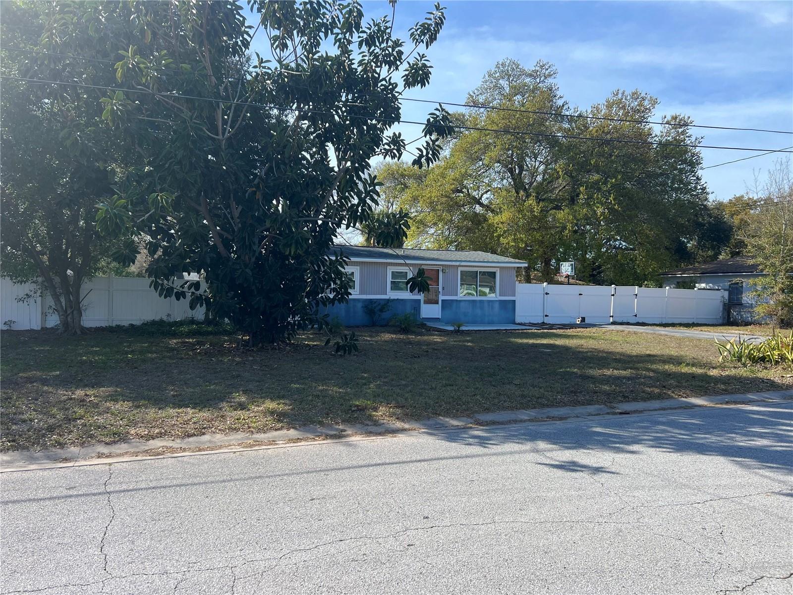 Image 5 of 31 For 14716 63rd Way N