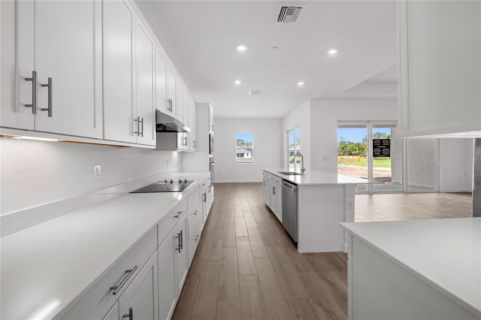 Image 14 of 36 For 19111 Scallop Loop