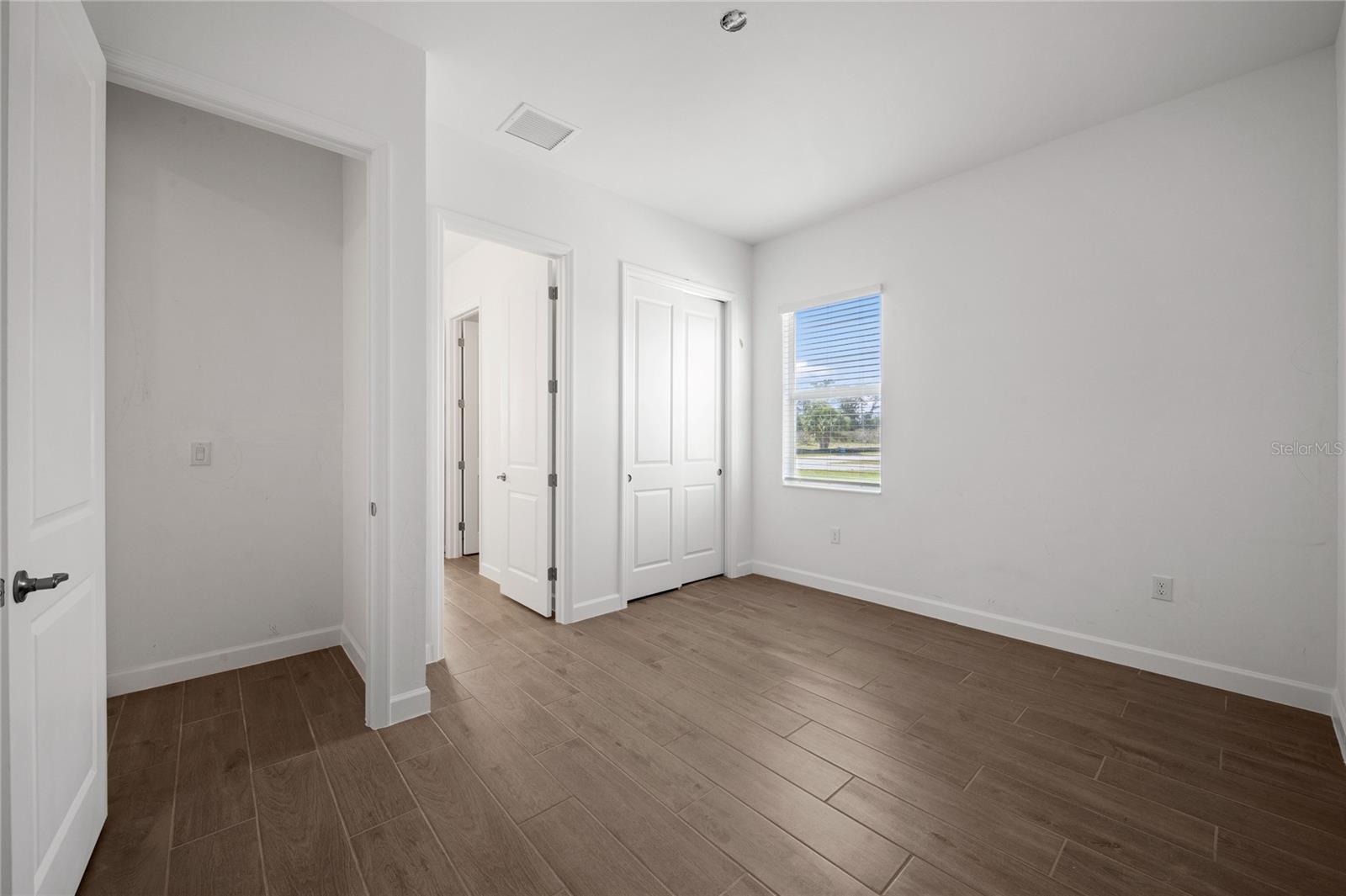 Image 18 of 36 For 19111 Scallop Loop