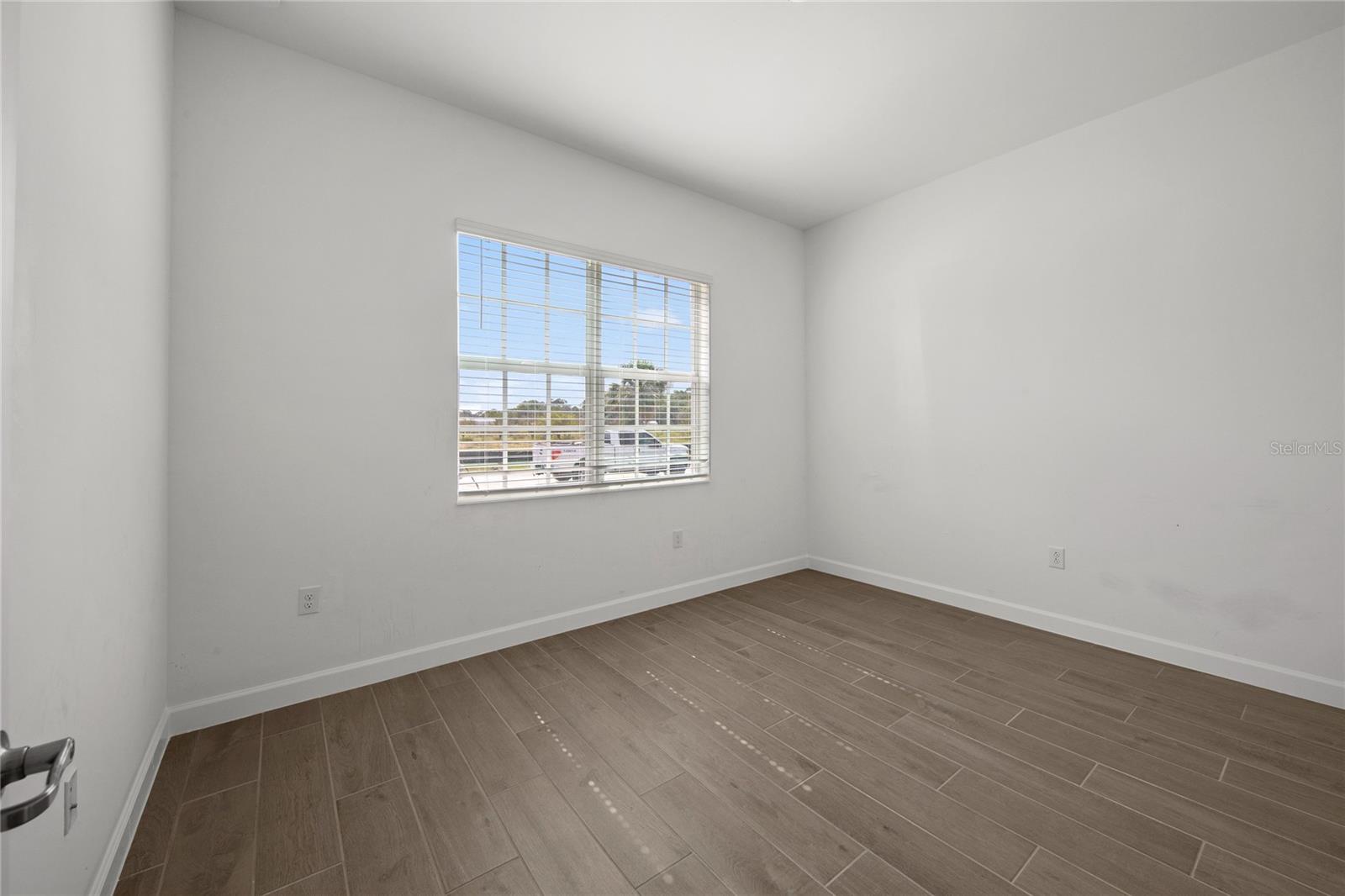 Image 31 of 36 For 19111 Scallop Loop