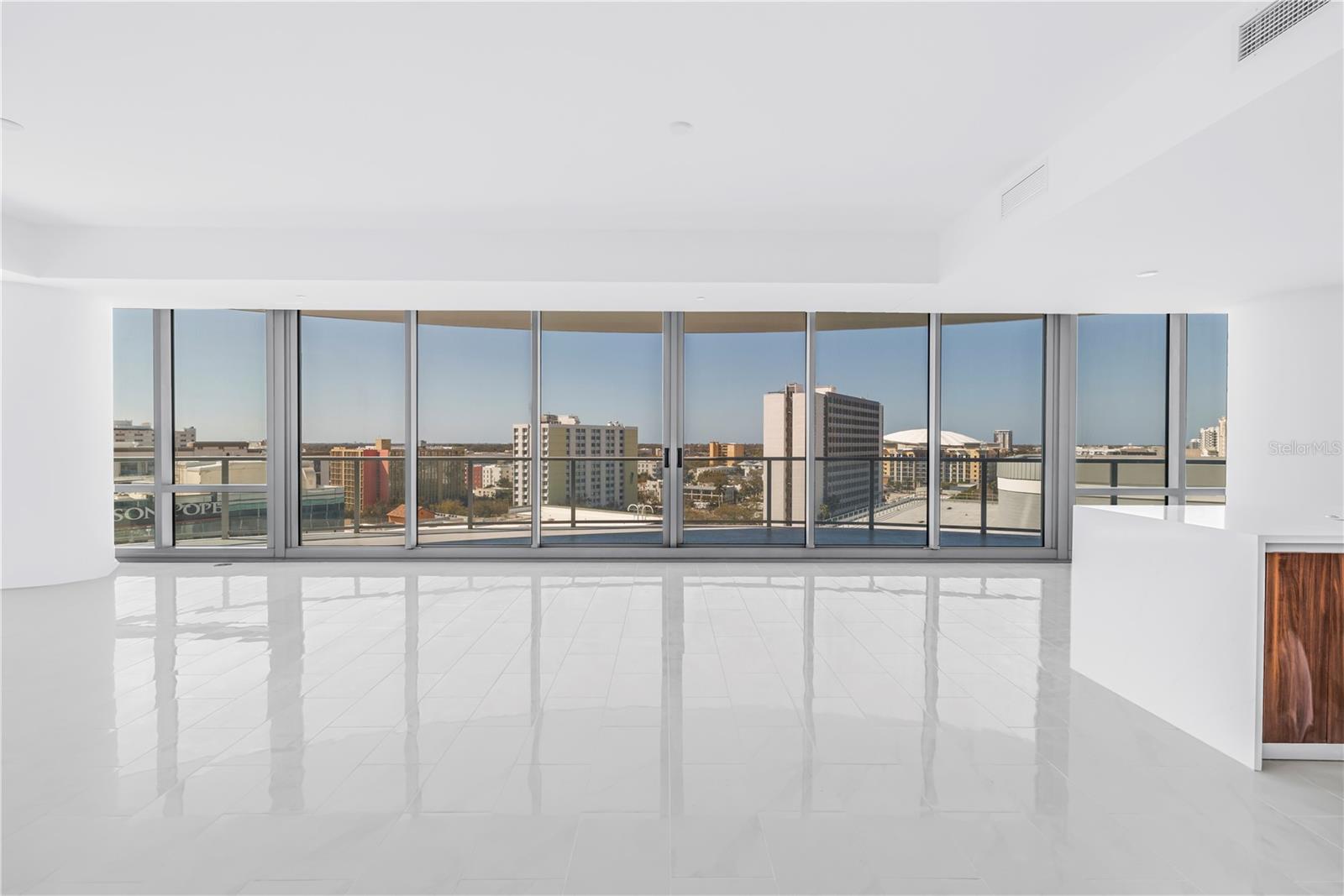 Image 15 of 72 For 400 Central Avenue 1001