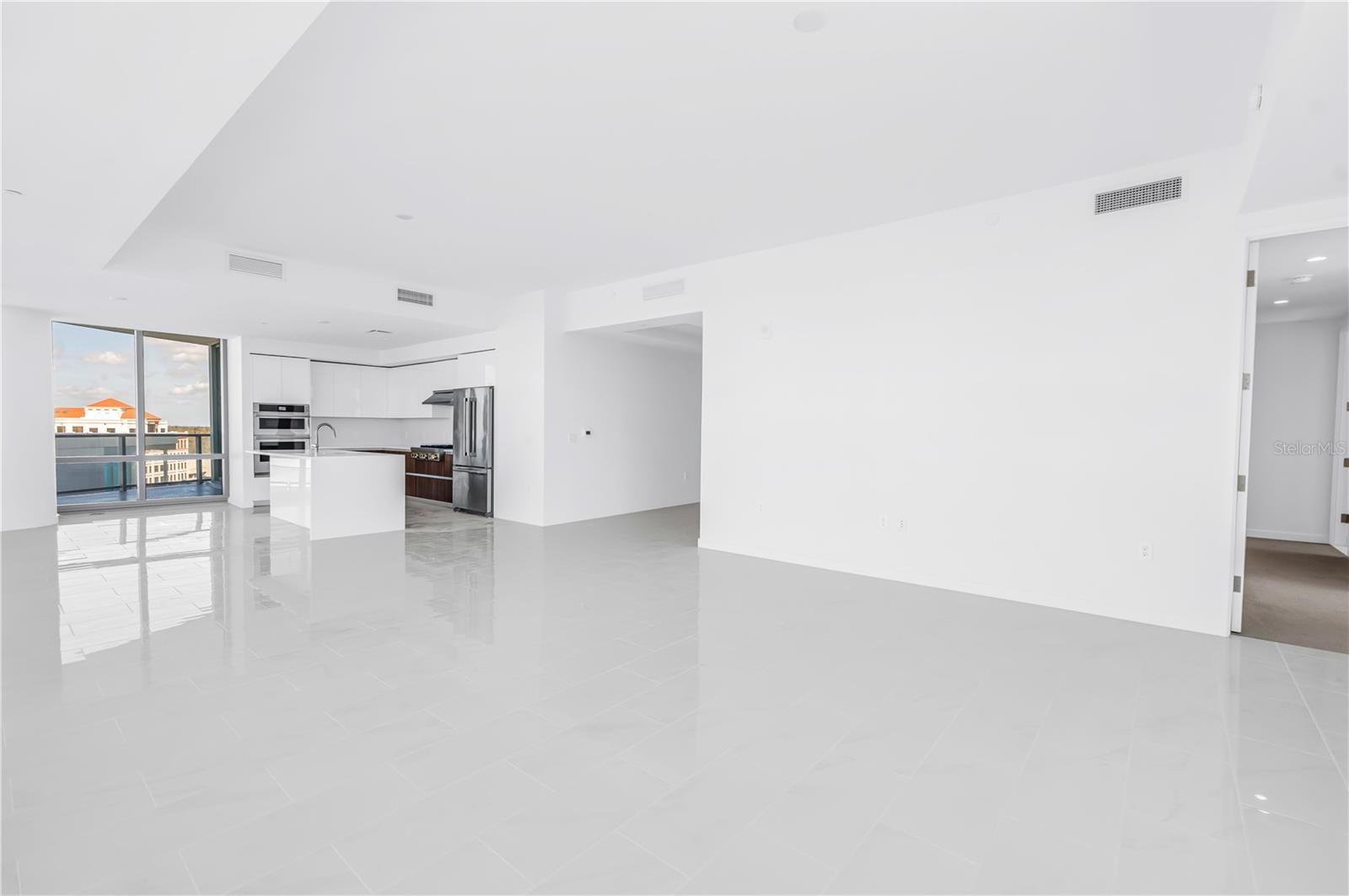 Image 20 of 72 For 400 Central Avenue 1001