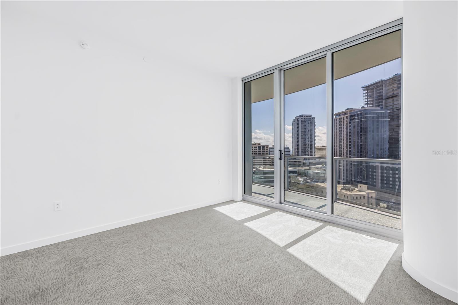 Image 23 of 72 For 400 Central Avenue 1001